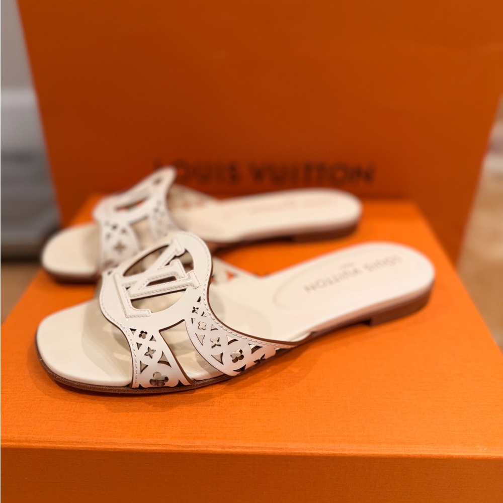 Louis Vuitton Women's White Sandals - Picture 6 of 12